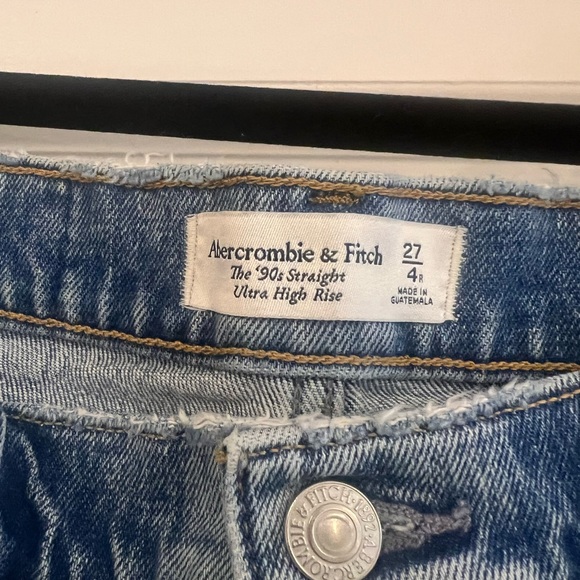 Abercrombie High Rise 90s Straight Jean - split hem - Picture 7 of 10
